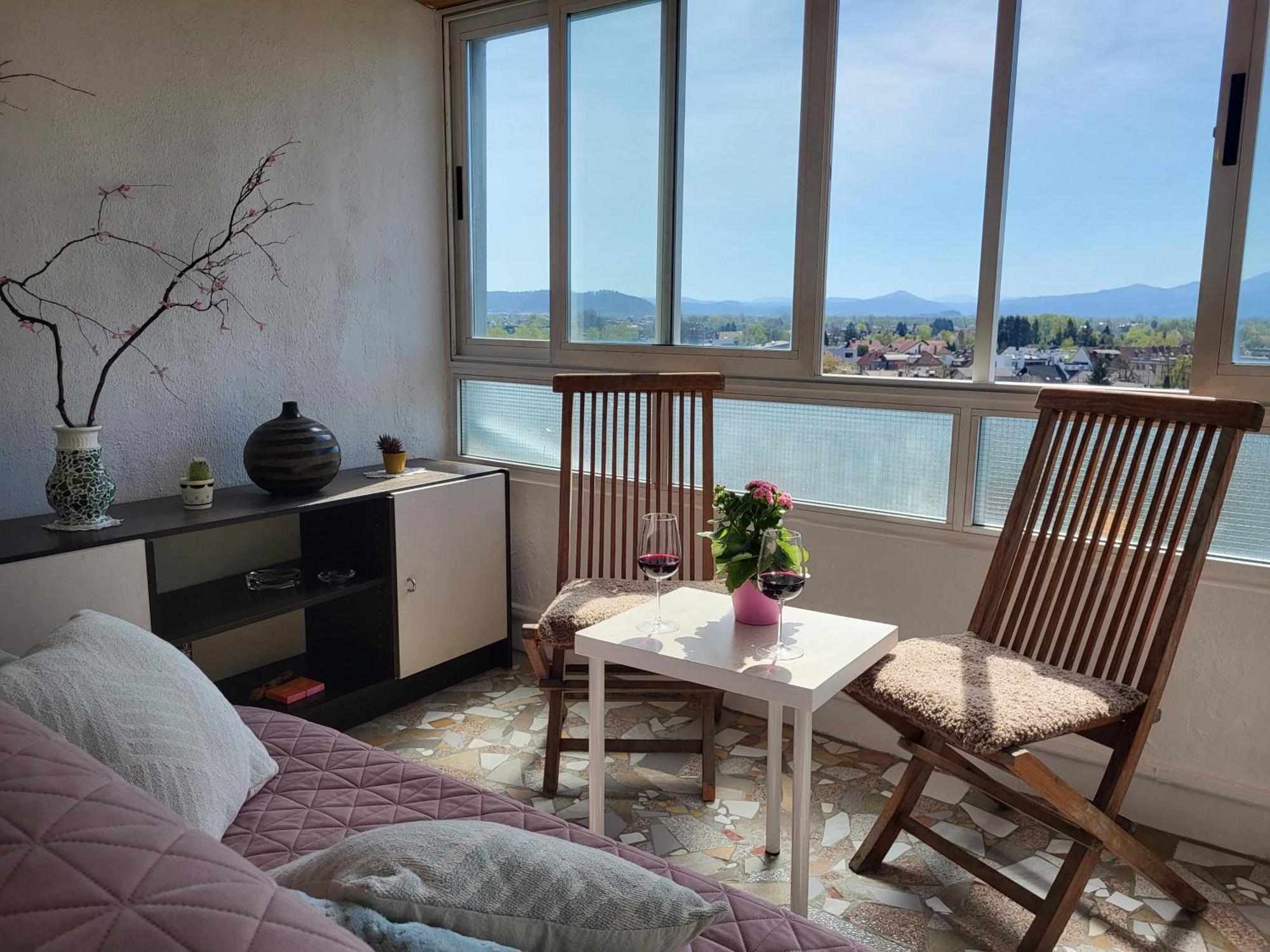 Beautiful Apartment In The Nicest Part Of Town Λιουμπλιάνα Εξωτερικό φωτογραφία